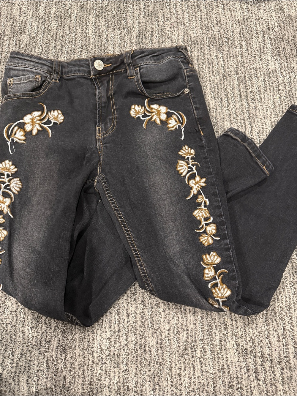 Stradivarius Women's Embroidered Black Floral Skinny Jeans